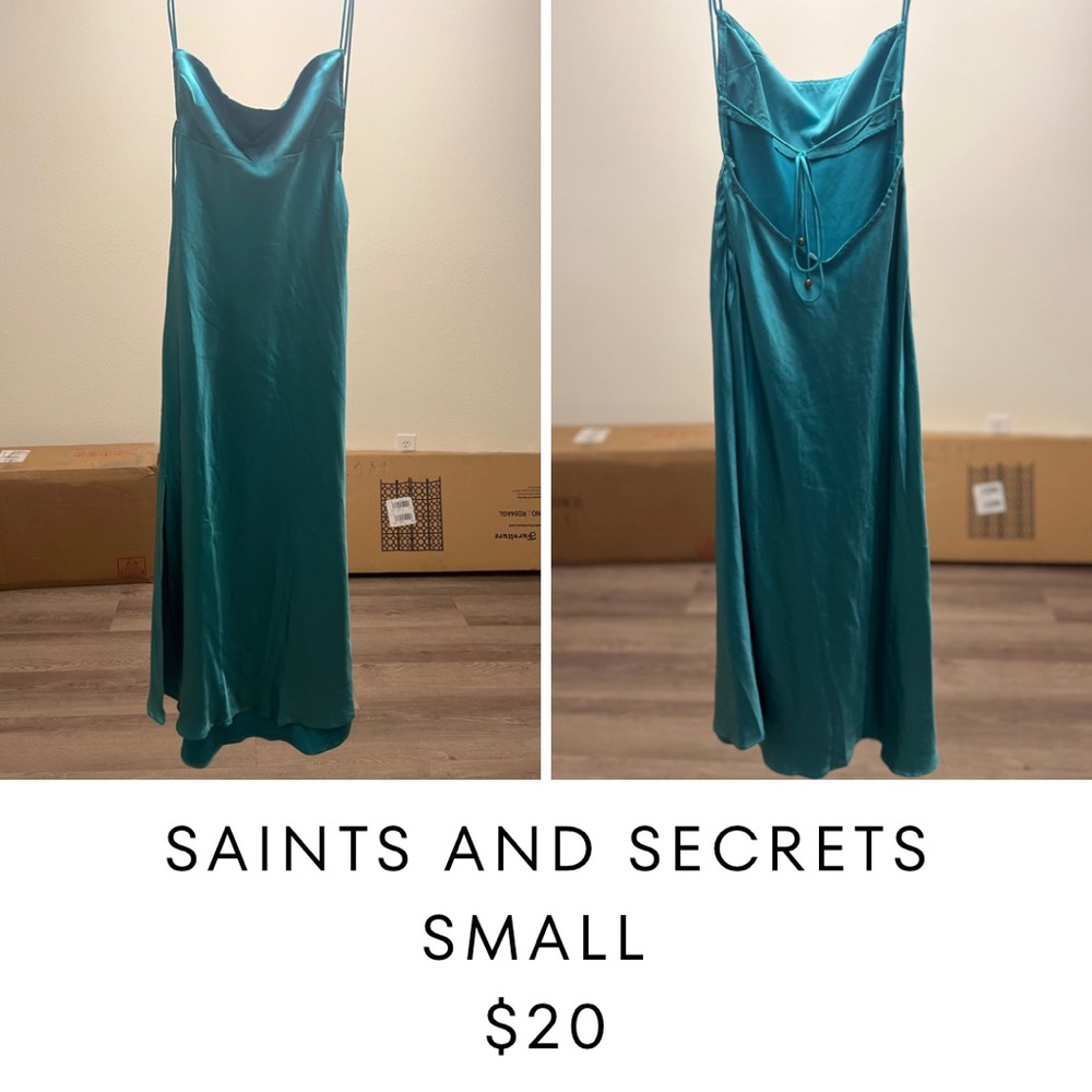 Beautiful silk summer dress 🌊